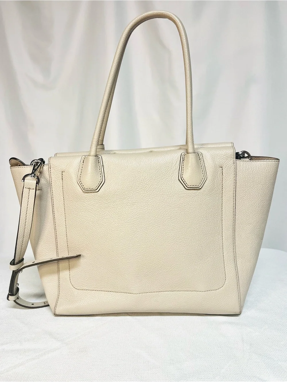 Michael Kors Pebble Leather Beige Cream Tote with Lock Charm - Picture 7 of 16